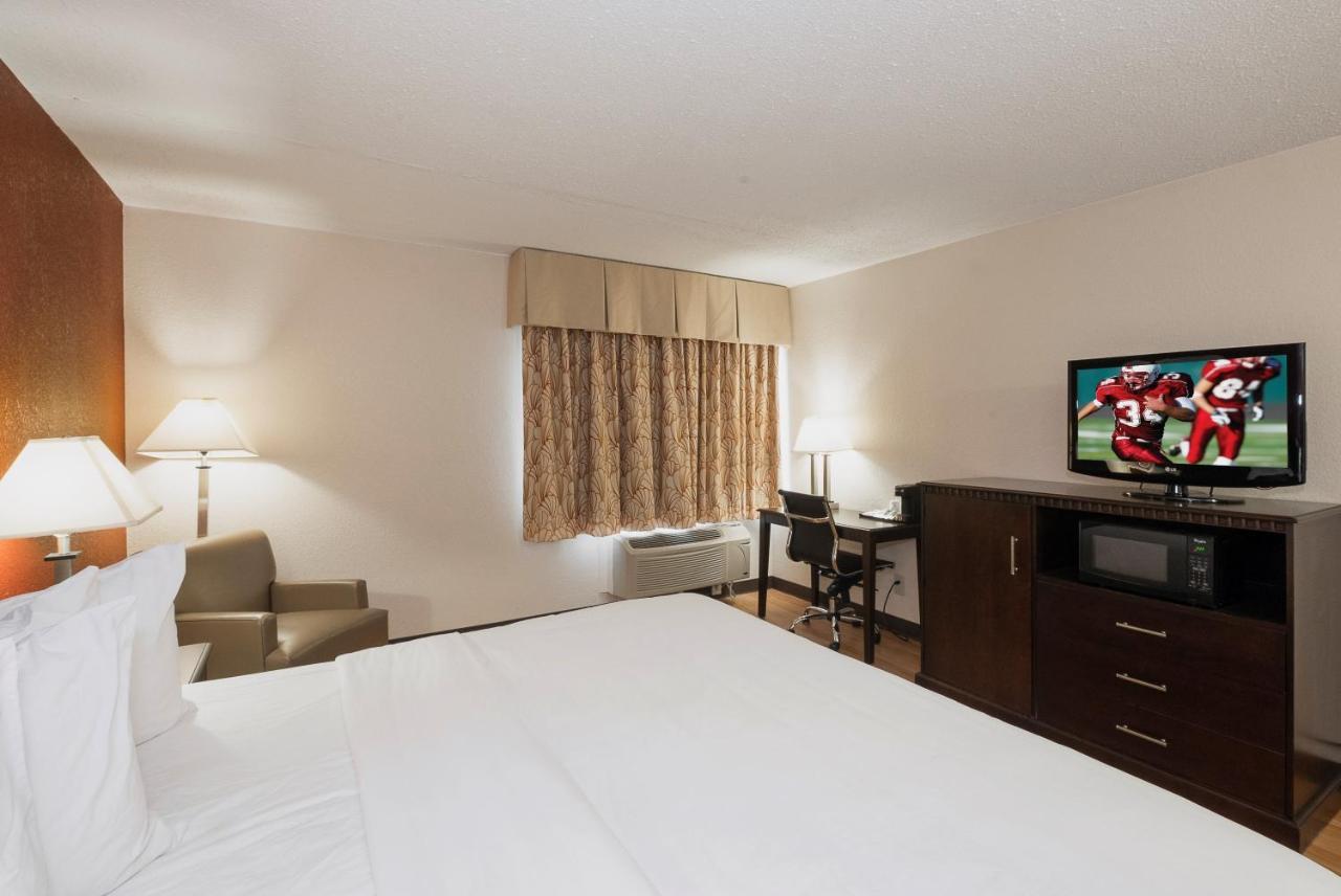 Red Roof Inn & Suites Mt Holly - Mcguire Afb Westampton Buitenkant foto