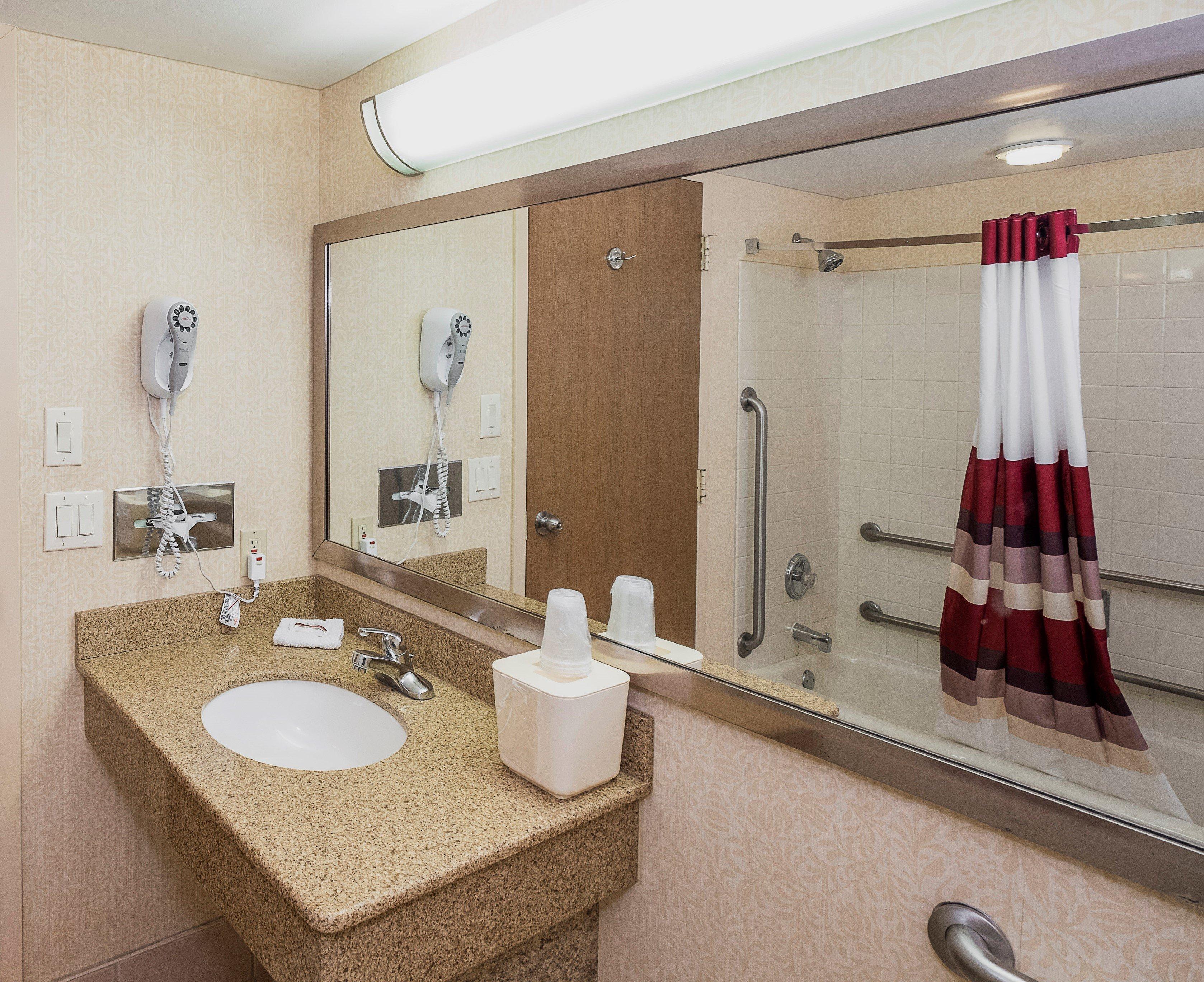 Red Roof Inn & Suites Mt Holly - Mcguire Afb Westampton Buitenkant foto