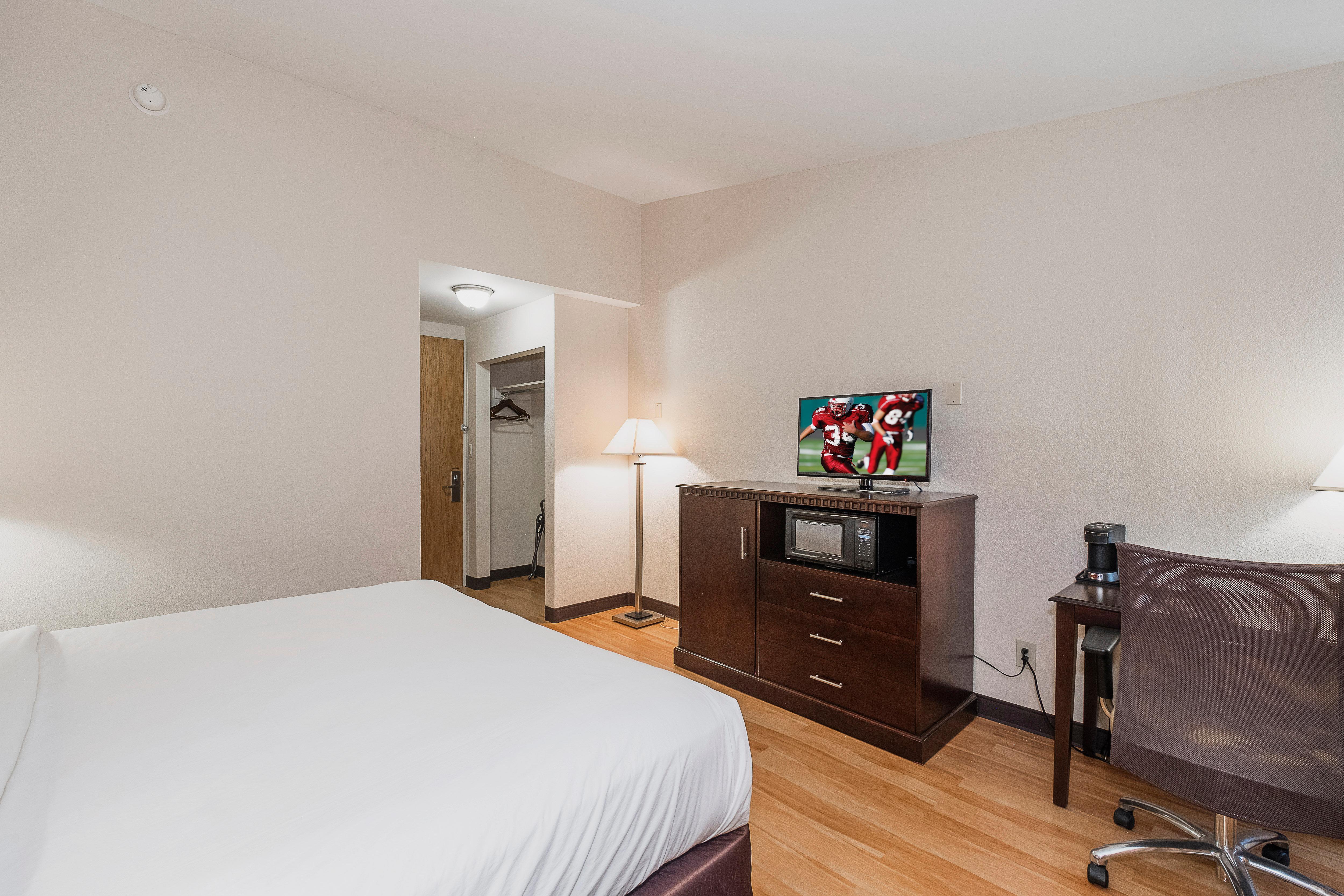 Red Roof Inn & Suites Mt Holly - Mcguire Afb Westampton Buitenkant foto