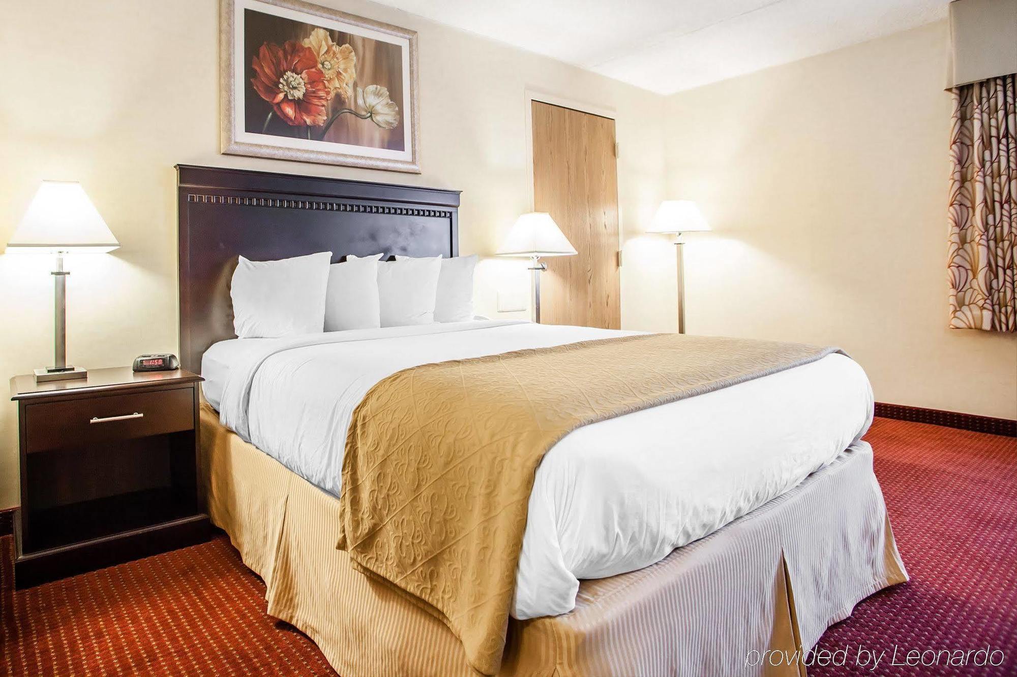 Red Roof Inn & Suites Mt Holly - Mcguire Afb Westampton Buitenkant foto