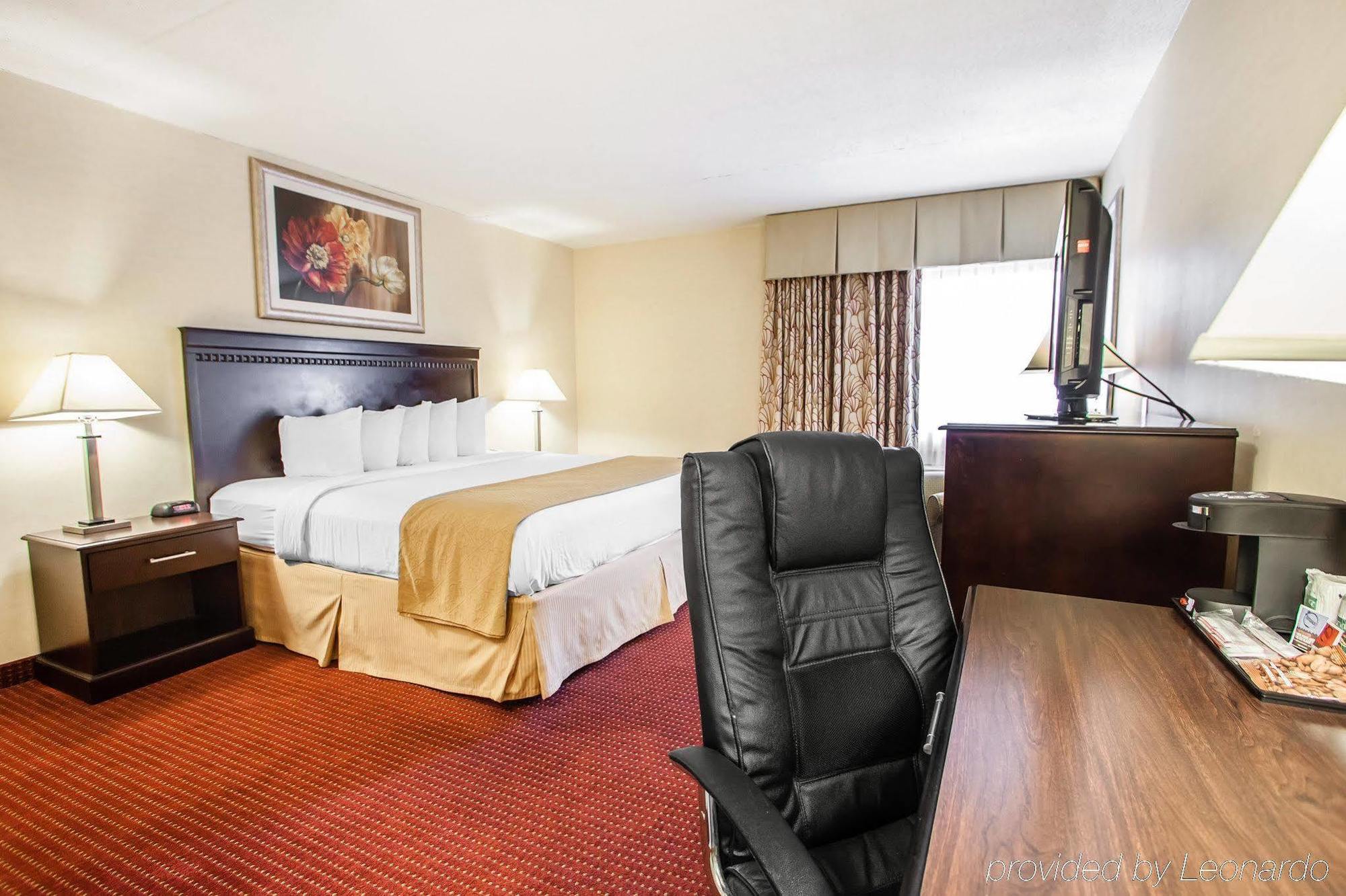 Red Roof Inn & Suites Mt Holly - Mcguire Afb Westampton Buitenkant foto