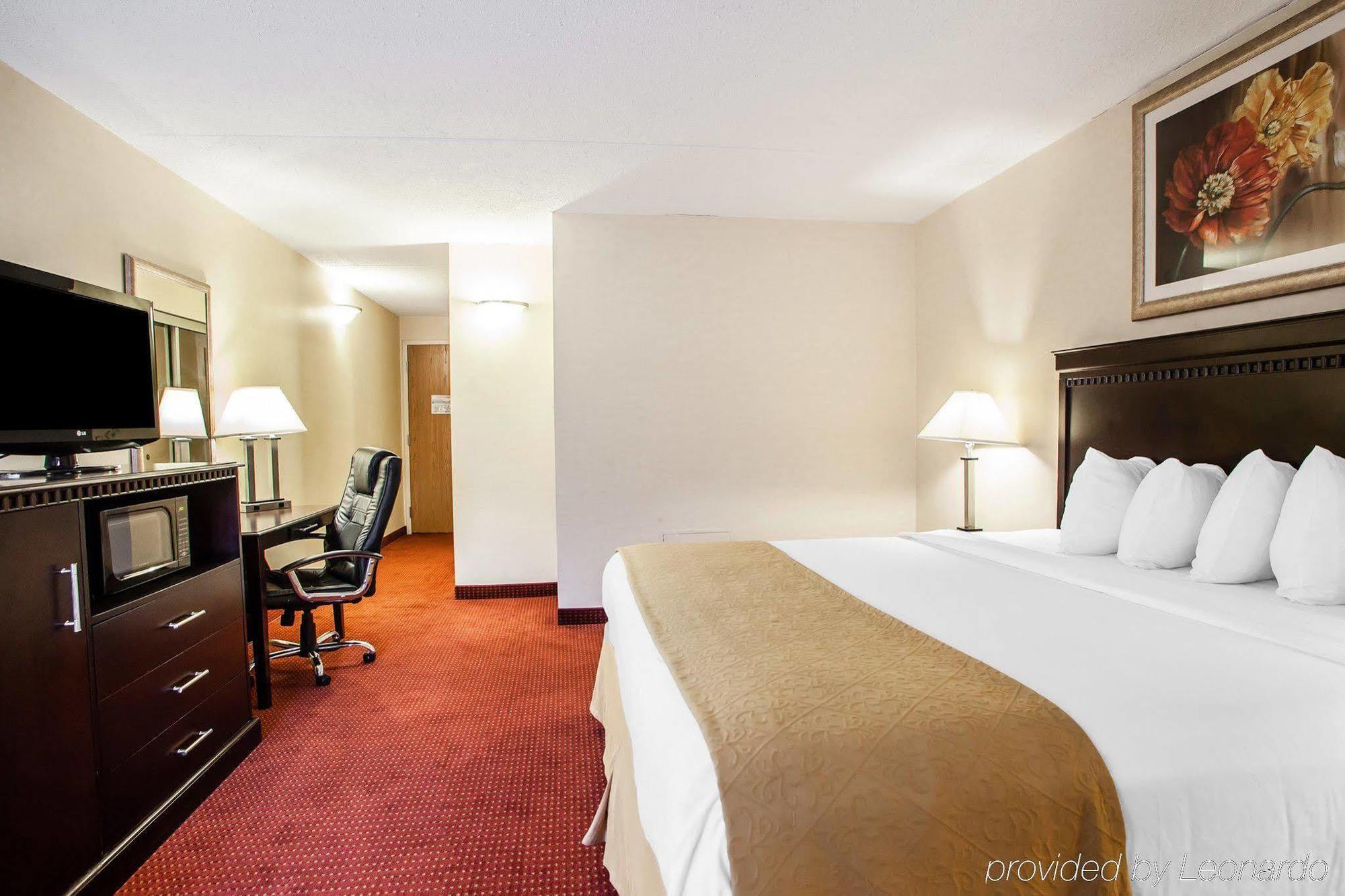 Red Roof Inn & Suites Mt Holly - Mcguire Afb Westampton Buitenkant foto