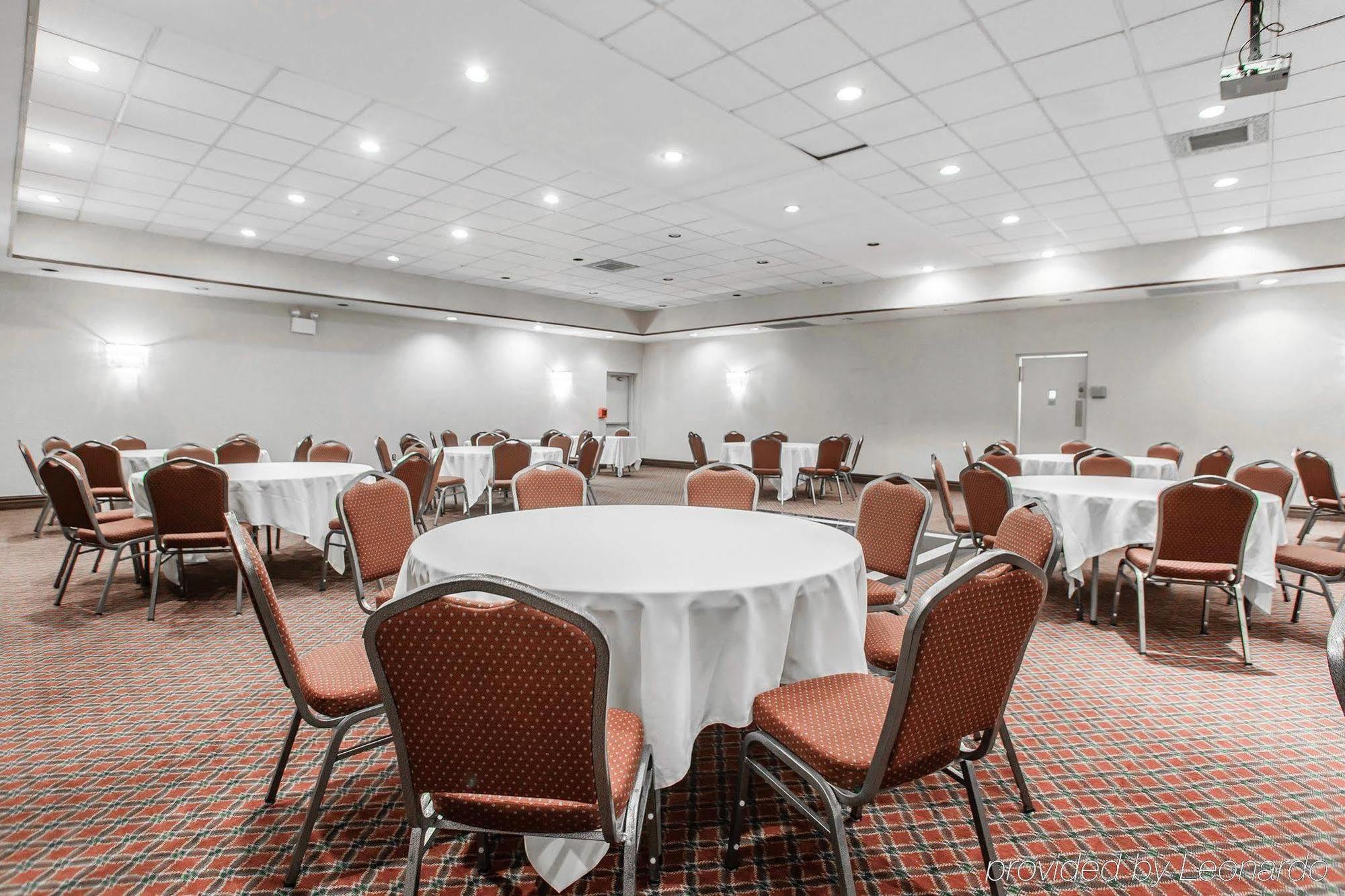 Red Roof Inn & Suites Mt Holly - Mcguire Afb Westampton Buitenkant foto